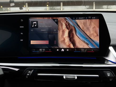 Used 2025 BMW X2 xDrive28i w/ M Sport Package AWD/4WD image 30