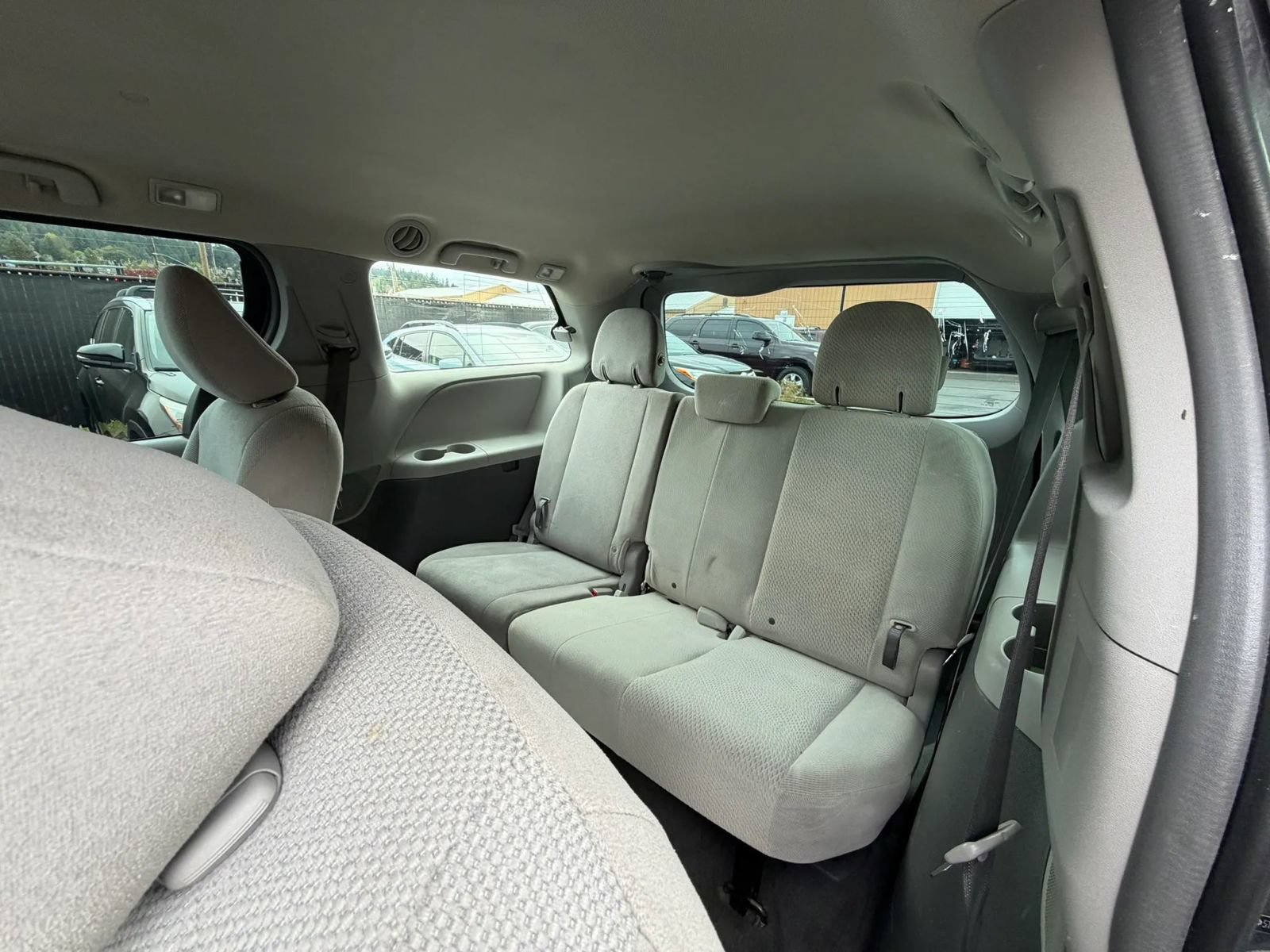 Used 2015 Toyota Sienna L FWD image 23