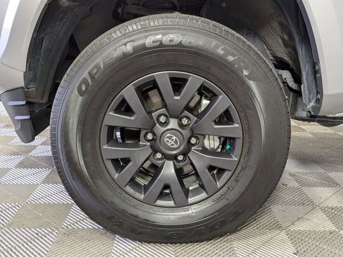 Used 2023 Toyota Tacoma SR5 w/ Technology Package RWD image 29