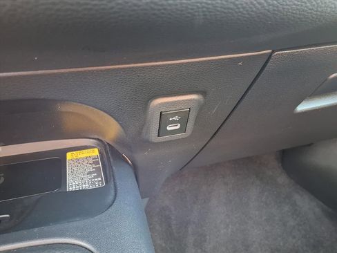 Used 2024 Toyota Corolla SE image 7