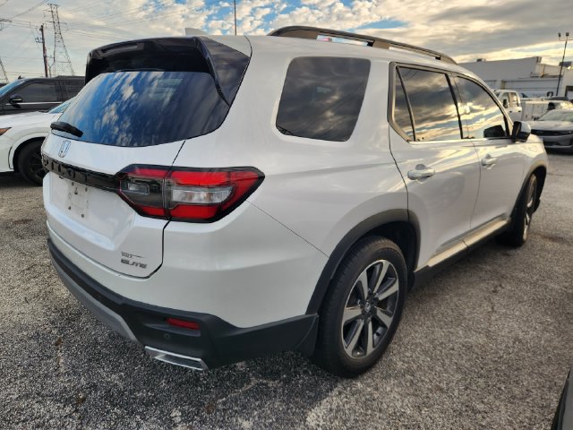 Used 2023 Honda Pilot Elite image 5