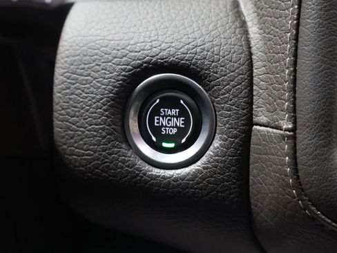 Used 2022 GMC Yukon XL Denali image 28