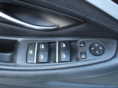 Used 2015 BMW 528i Sedan RWD image 33