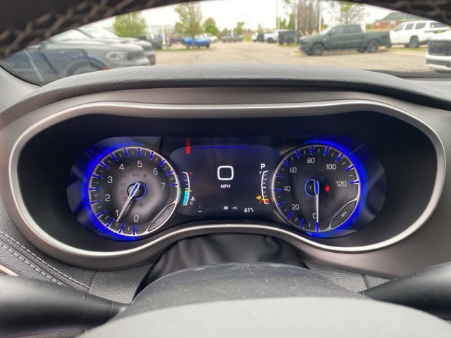 New 2027 Chrysler Pacifica Select FWD image 4