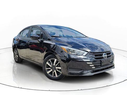 Used 2025 Nissan Versa SV FWD image 1
