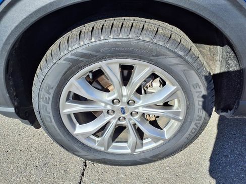 Used 2021 Ford Explorer Limited w/ Equipment Group 301A image 21