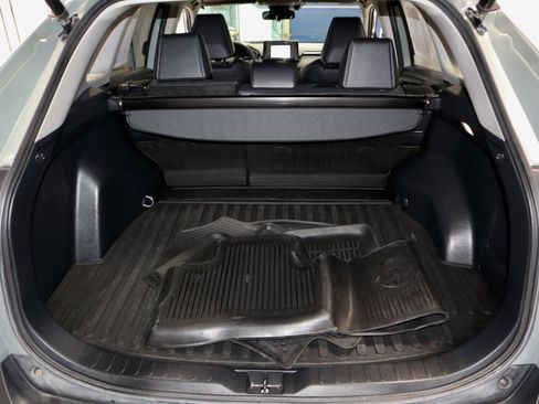 Used 2022 Toyota RAV4 XLE Premium AWD/4WD image 13