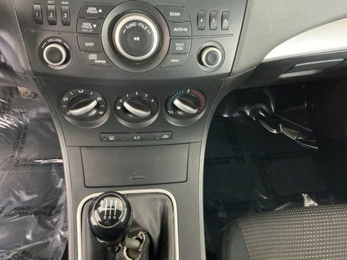 Used 2012 MAZDA MAZDA3 i Touring image 19