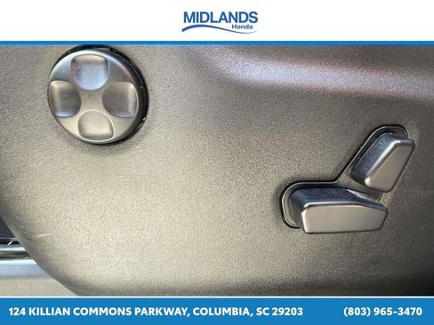 Used 2021 Jeep Grand Cherokee Laredo AWD/4WD image 22