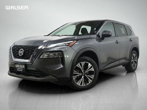 Used 2021 Nissan Rogue SV image 1