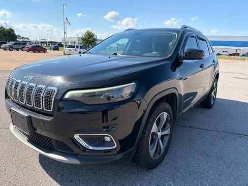 Used 2019 Jeep Cherokee Limited AWD/4WD image 1