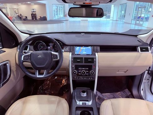 Used 2016 Land Rover Discovery Sport HSE image 12