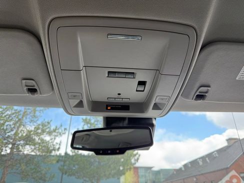 Used 2018 GMC Sierra 1500 SLT AWD/4WD image 18