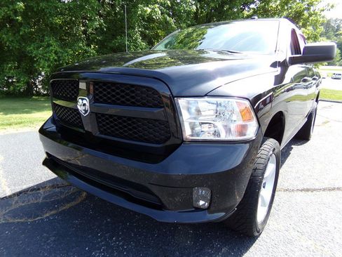 Used 2015 RAM 1500 Express AWD/4WD image 2