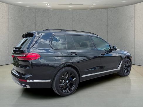 Used 2022 BMW X7 xDrive40i AWD/4WD image 4