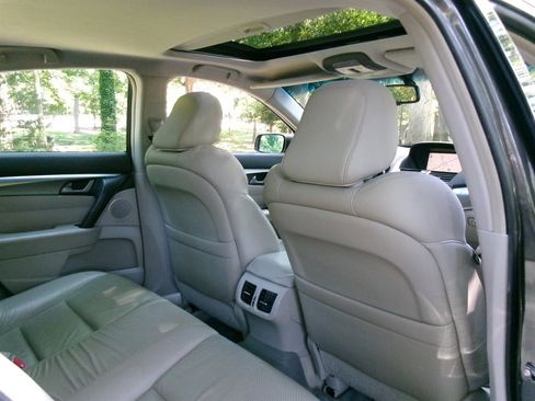 Used 2010 Acura TL w/ Technology Package FWD image 19