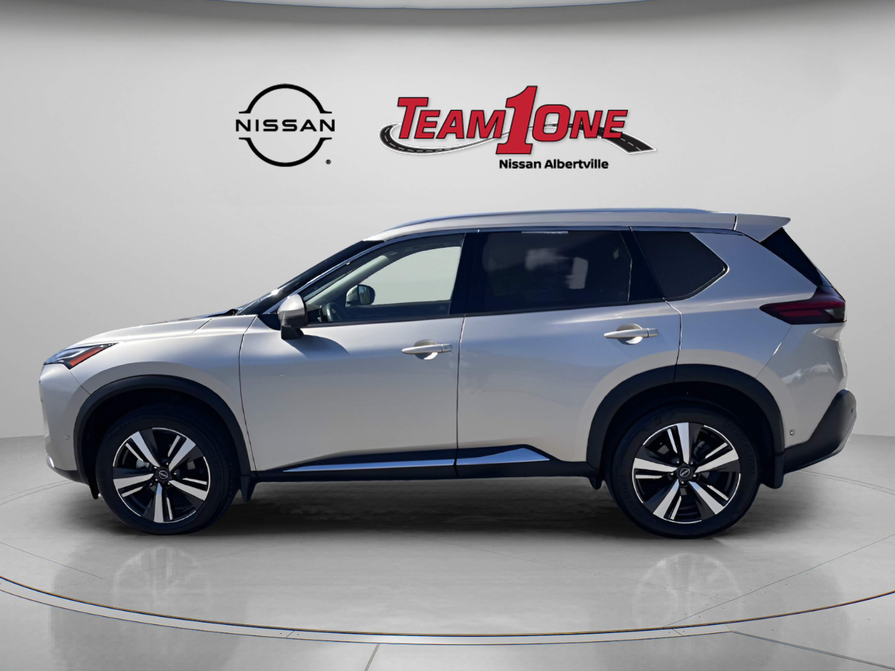 Used 2022 Nissan Rogue Platinum w/ Head-Up Display Package FWD image 5