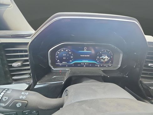 Used 2025 Chevrolet Silverado 1500 ZR2 w/ Technology Package image 13