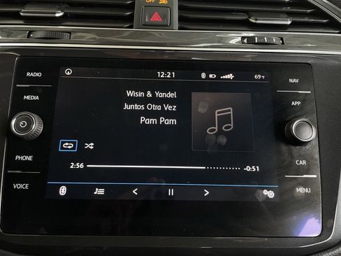 Used 2019 Volkswagen Tiguan SEL image 35