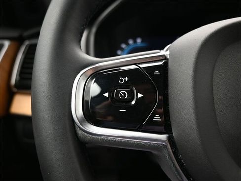 Used 2023 Volvo XC90 B6 Plus w/ Protection Package Premier image 26