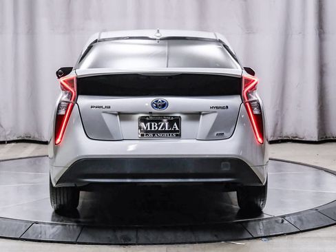 Used 2016 Toyota Prius Two image 3