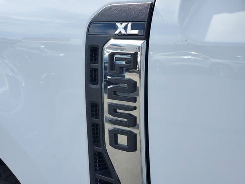 New 2026 Ford F250 XL w/ XL Chrome Package AWD/4WD image 30