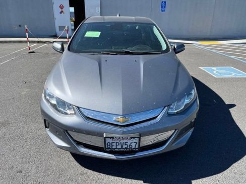 Used 2018 Chevrolet Volt Premier w/ Driver Confidence Package FWD image 2