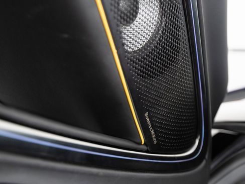 Used 2025 McLaren Artura Spider image 27