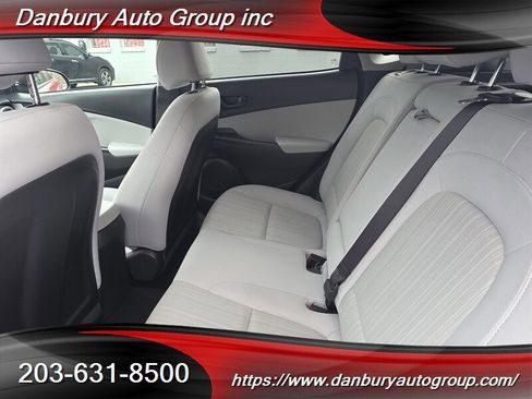 Used 2022 Hyundai Kona SEL image 9