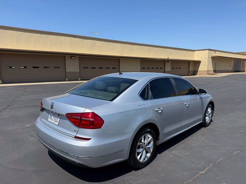 Used 2016 Volkswagen Passat 1.8T S FWD image 7