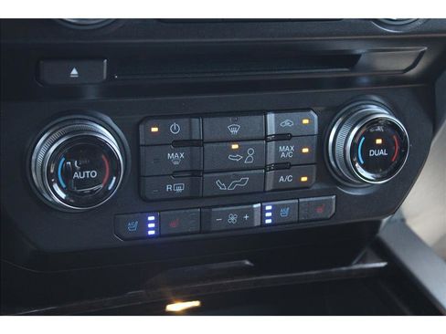 Used 2015 Ford F150 Platinum w/ Technology Package image 36