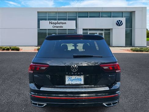 Used 2022 Volkswagen Tiguan SEL R-Line image 6