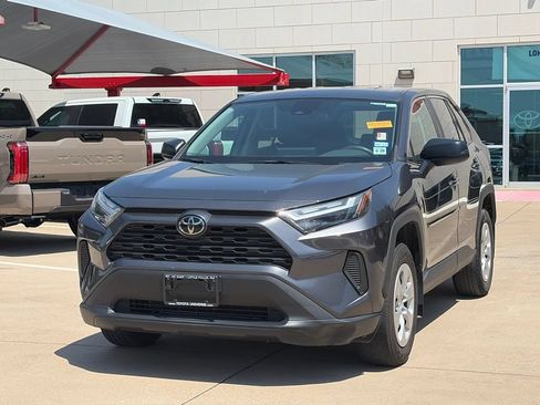 Used 2024 Toyota RAV4 LE AWD/4WD image 4