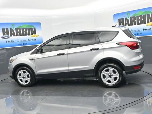 Used 2019 Ford Escape S image 3