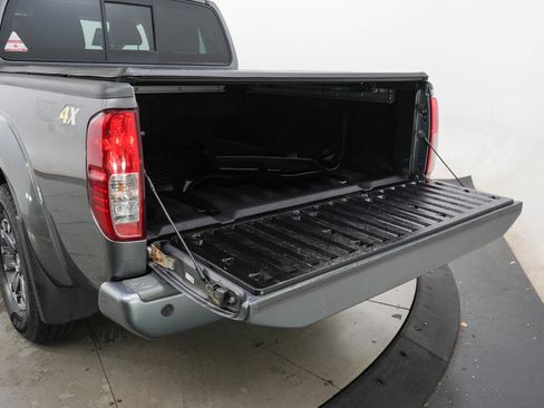 Used 2019 Nissan Frontier PRO-4X AWD/4WD image 11