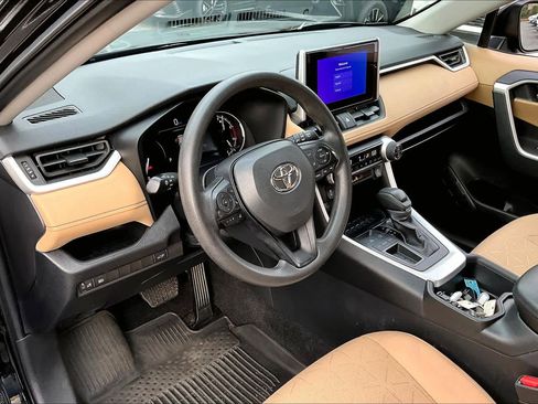 Used 2024 Toyota RAV4 XLE image 16