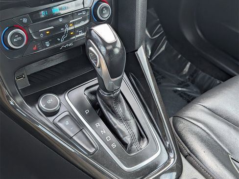 Certified 2017 Ford Focus Titanium w/ Titanium Technology Package image 23