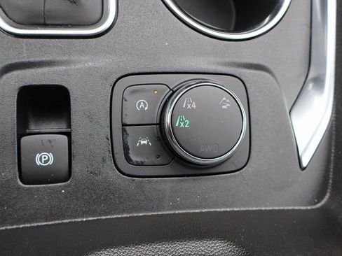 Used 2024 Chevrolet Traverse LS w/ Safety Package image 9