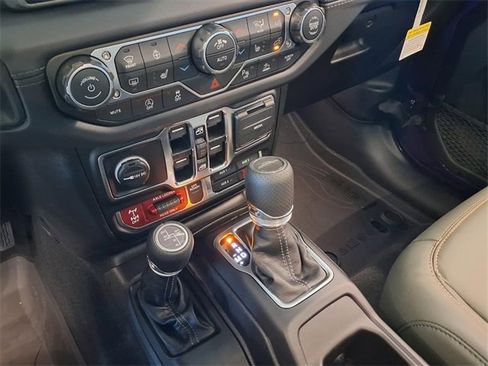 New 2026 Jeep Gladiator Mojave image 16