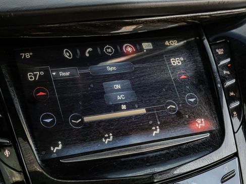 Used 2016 Cadillac Escalade Platinum image 29