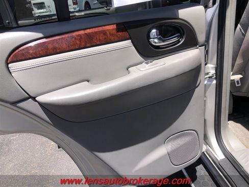 Used 2007 GMC Envoy Denali RWD image 15