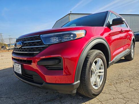 Used 2022 Ford Explorer XLT image 6