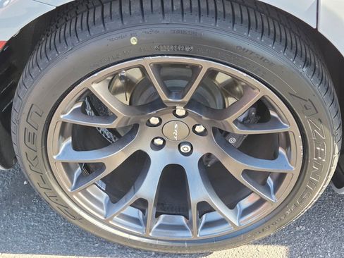 Used 2020 Dodge Charger SRT Hellcat w/ Carbon/Suede Interior Package RWD image 10