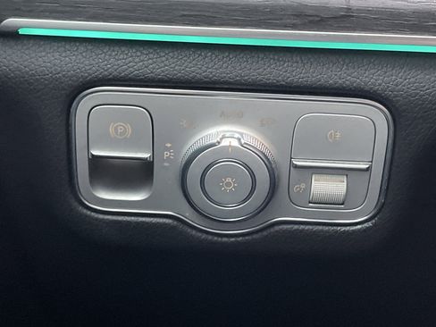 Certified 2020 Mercedes-Benz GLE 580 4MATIC image 24