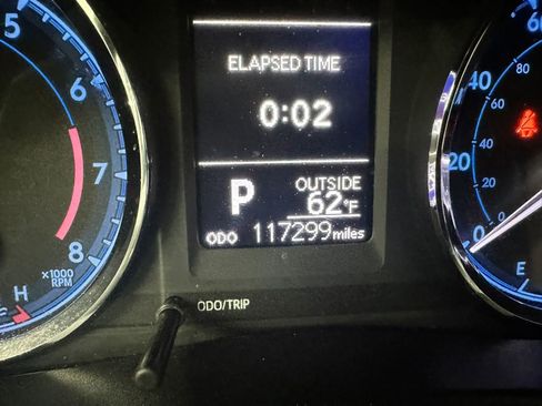 Used 2019 Toyota Corolla LE image 19