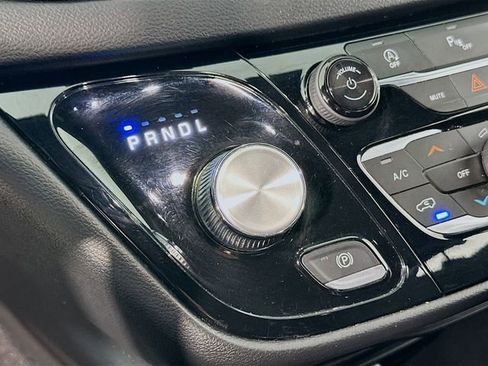 Used 2020 Chrysler Pacifica Touring w/ S Appearance Package image 22