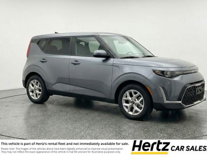 Used 2025 Kia Soul LX w/ LX Technology Package