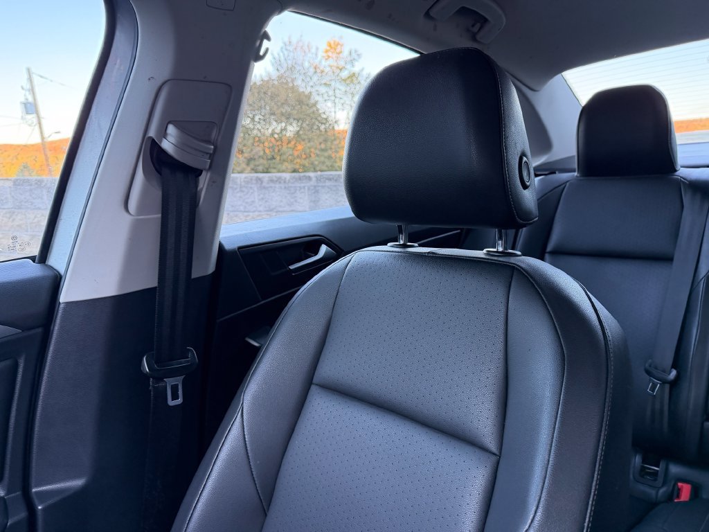 Used 2020 Volkswagen Jetta SE w/ SE Cold Weather Package FWD image 21