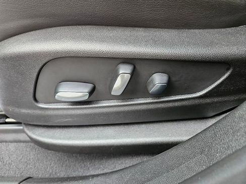 Certified 2025 Cadillac XT5 Premium Luxury FWD image 9