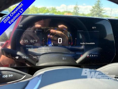 New 2026 Chevrolet Equinox LT w/ Convenience Package II AWD/4WD image 16